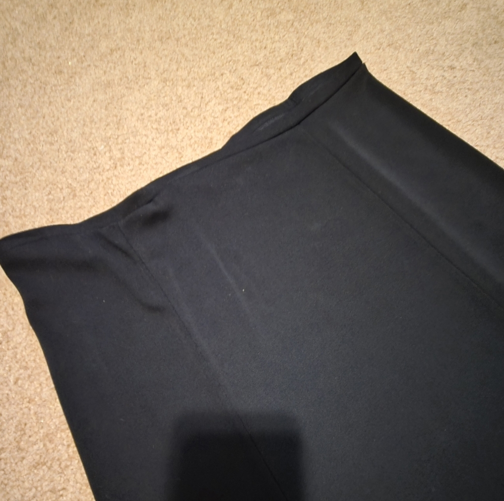 Matte Jersey Black Hi-Low Skirt - Picture 4 of 6